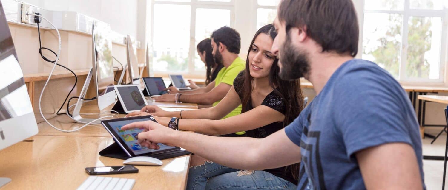 اپلای مهندسی کامپیوتر در اسپانیا